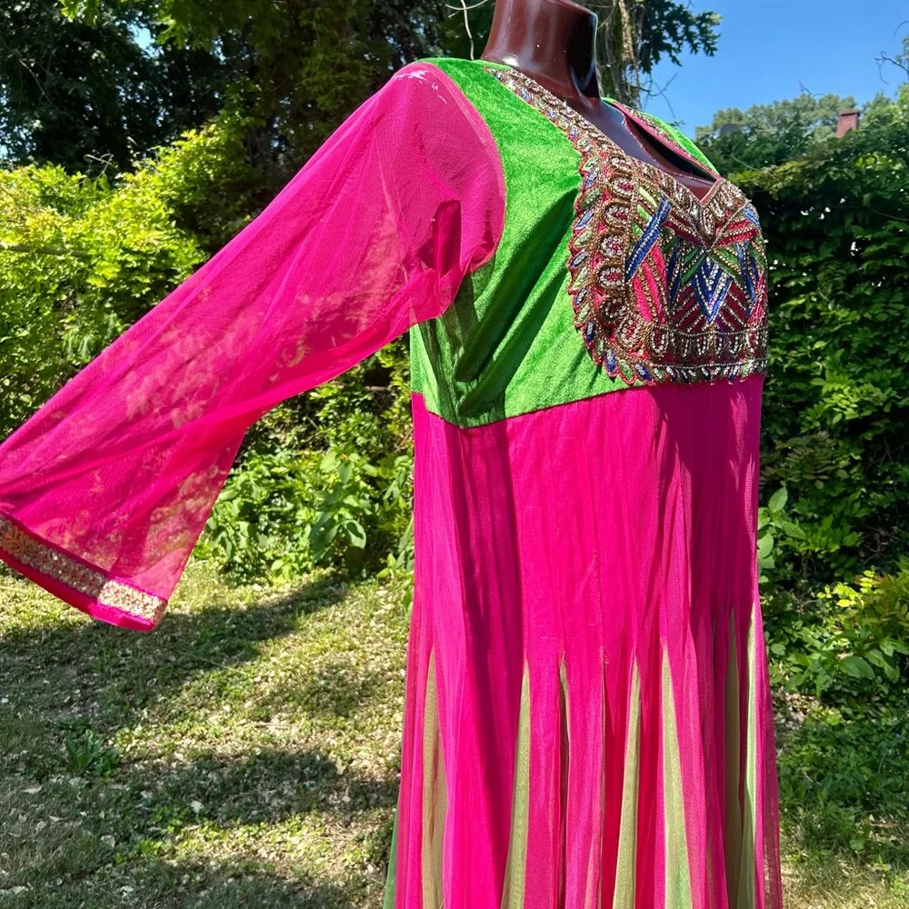 Beautiful Custom Made Dress - Picture 3 of 7